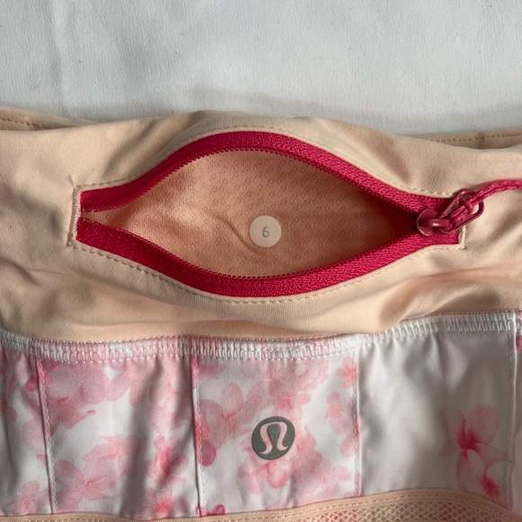 Lululemon Floral Tennis Skirt Pink White Size 6 Built In Shorts Pocket - Picture 4 of 4